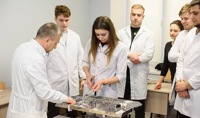 Госпітальна хірургія у центрі ОСКІ