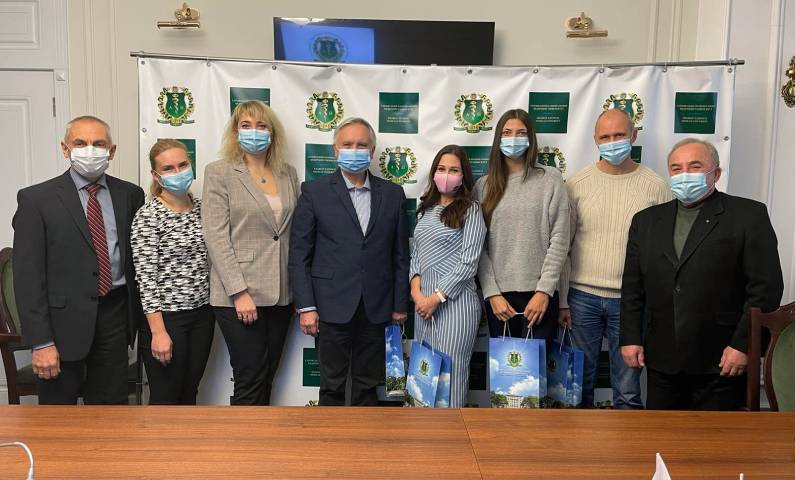 Обмін досвідом симуляційного навчання з ХНМУ